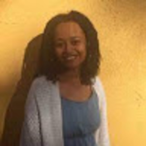 Meet your Posher, Lisa - Picture 1 of 1